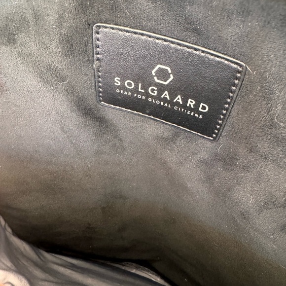 SOLGAARD The Endeavor Dark Green Weekender Laptop Expandable Backpack - Picture 9 of 10